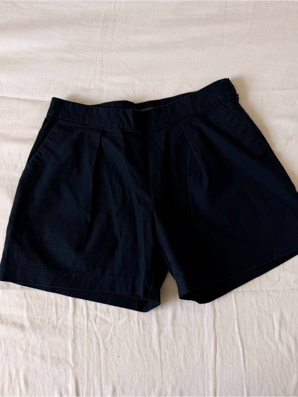 Banana Republic Black Pleated Women's Shorts